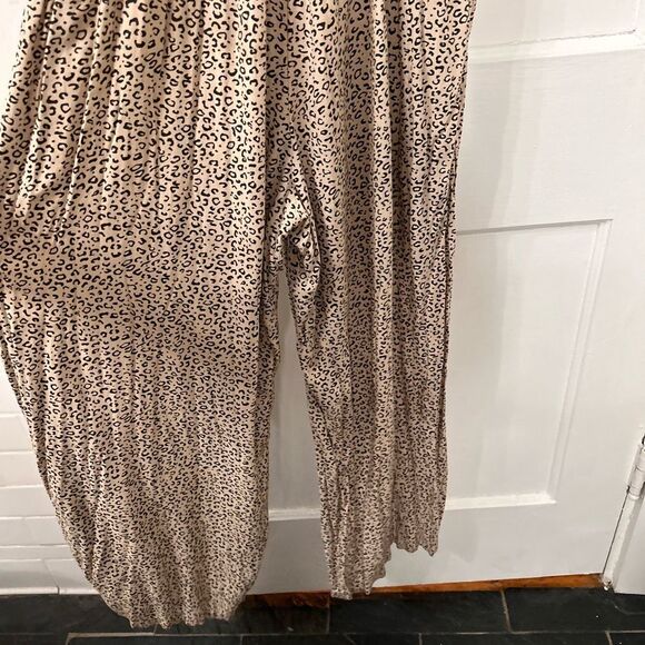 Jessica Simpson cheetah Jumpsuit - Picture 7 of 8